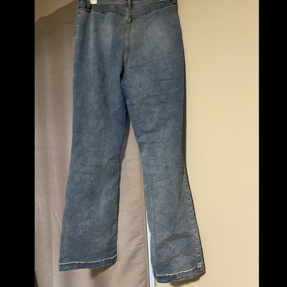 BDG HIGHWAISTED BELL BOTTOM JEANS - Picture 2 of 2